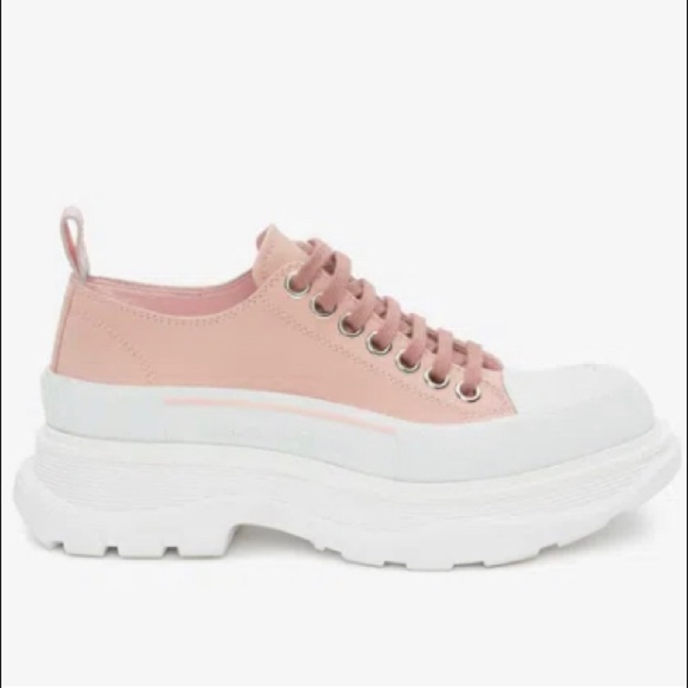 Alexander McQueen Tread Slick Lace Up in Magnolia